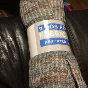 David textiles inc -100 percent polyester 4 yrds